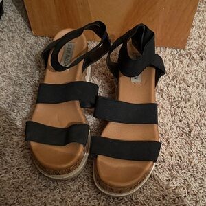 Steve Madden Black Strappy Sandals